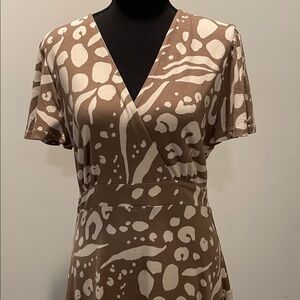 Cabi Swoon Midi Dress Size M Taupe Ivory Rushing Cut-Out Accent A-line V-neck